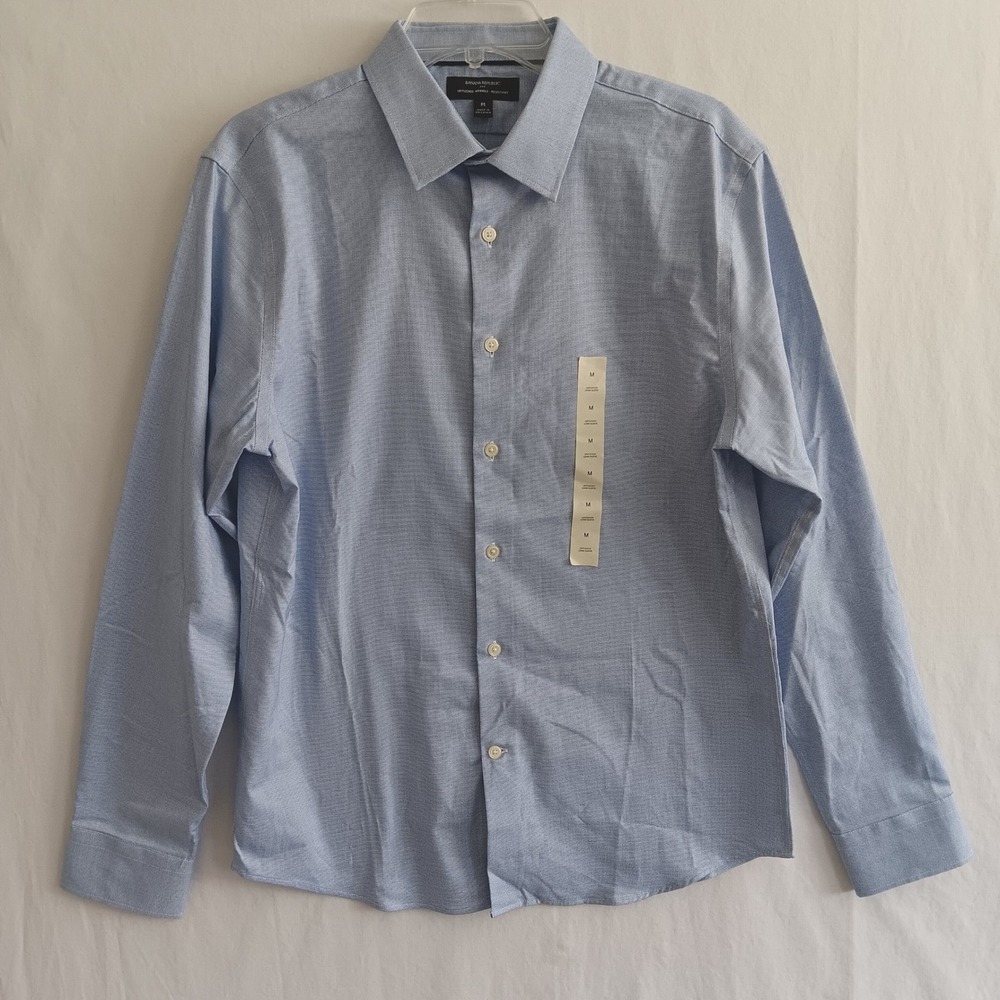 Banana Republic Dress Shirt Mens M Blue NEW Untucked Wrinkle Resistant 801207-01